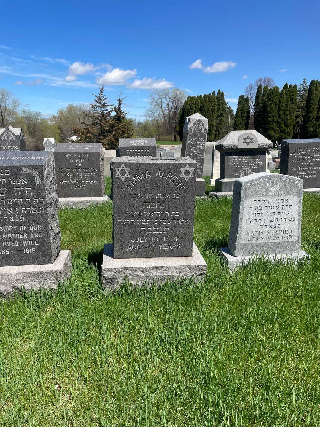 Emma Alpert's grave. Photo 2