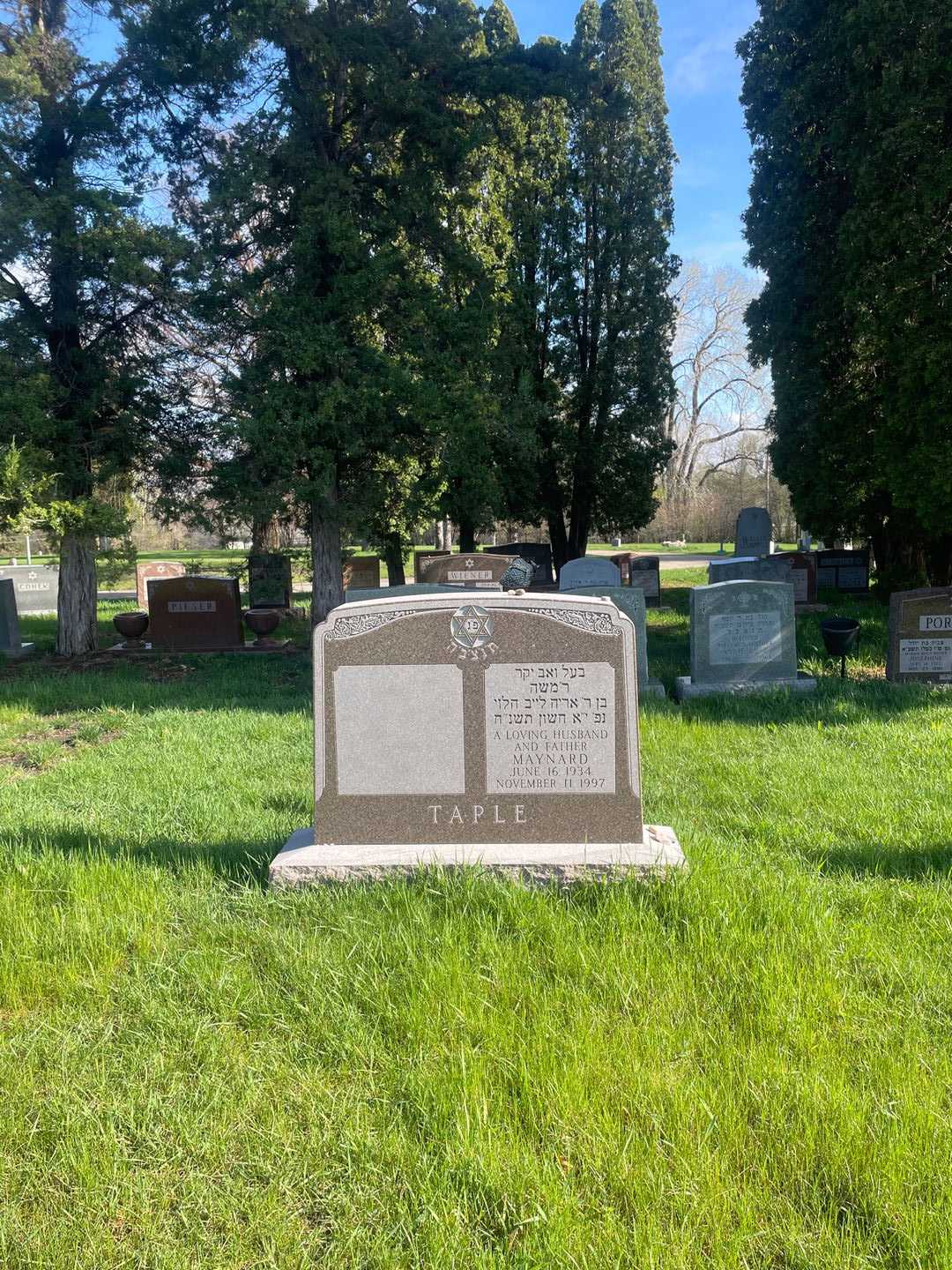 Maynard Taple's grave. Photo 2