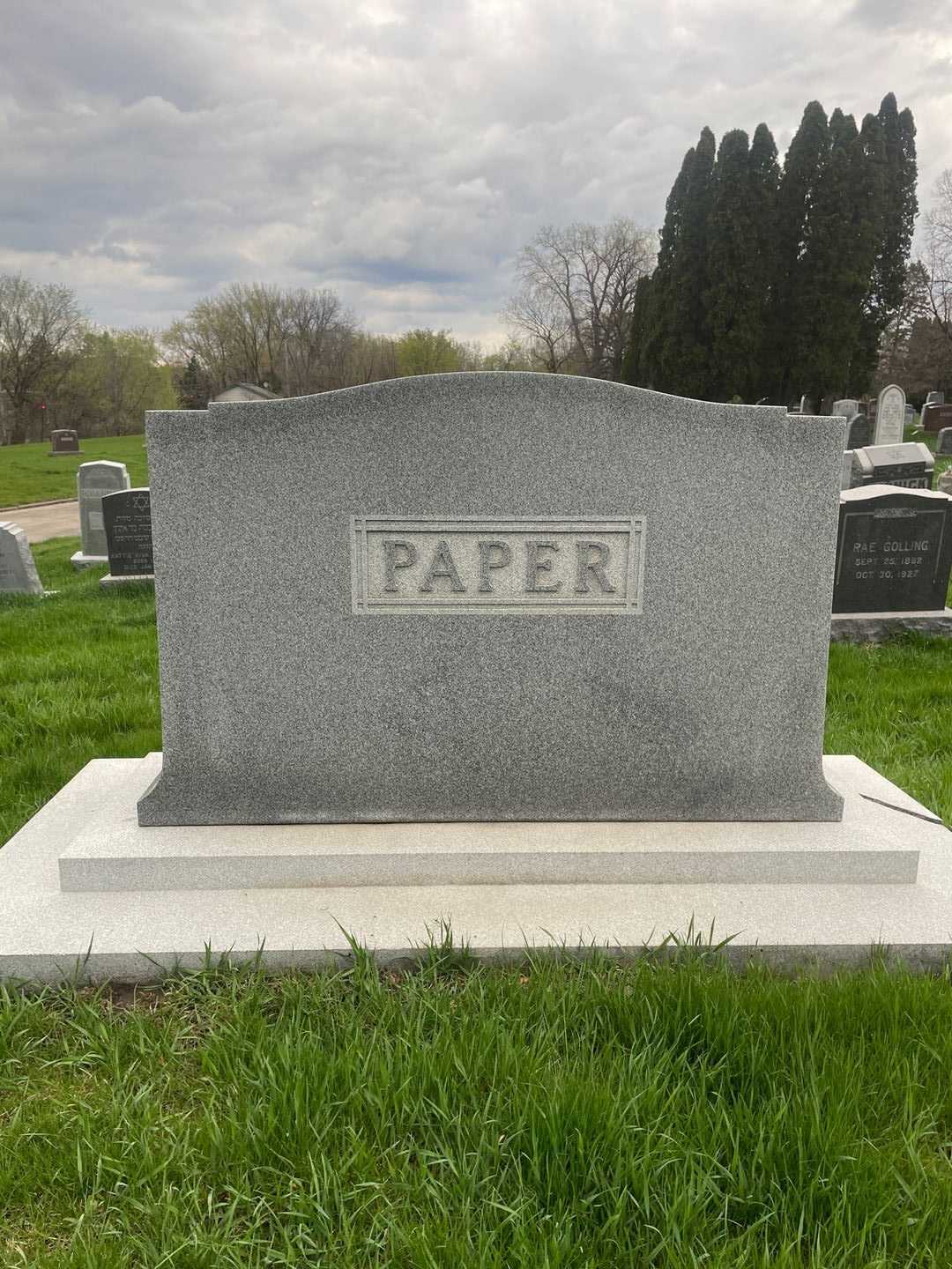 Annie F. Paper's grave. Photo 1