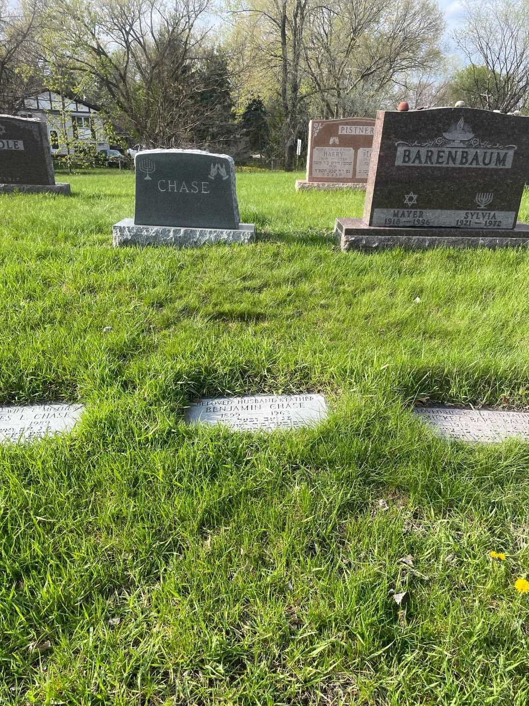 Benjamin Chase's grave. Photo 2