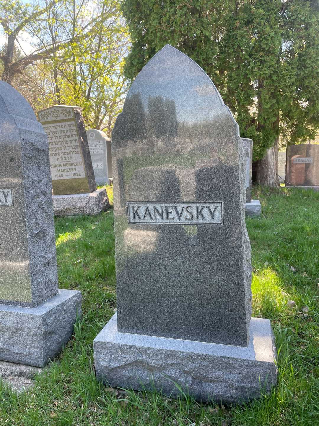 Morris J. Kanevsky's grave. Photo 3