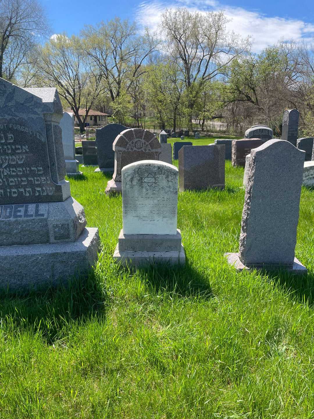 J. Jacob's grave. Photo 2
