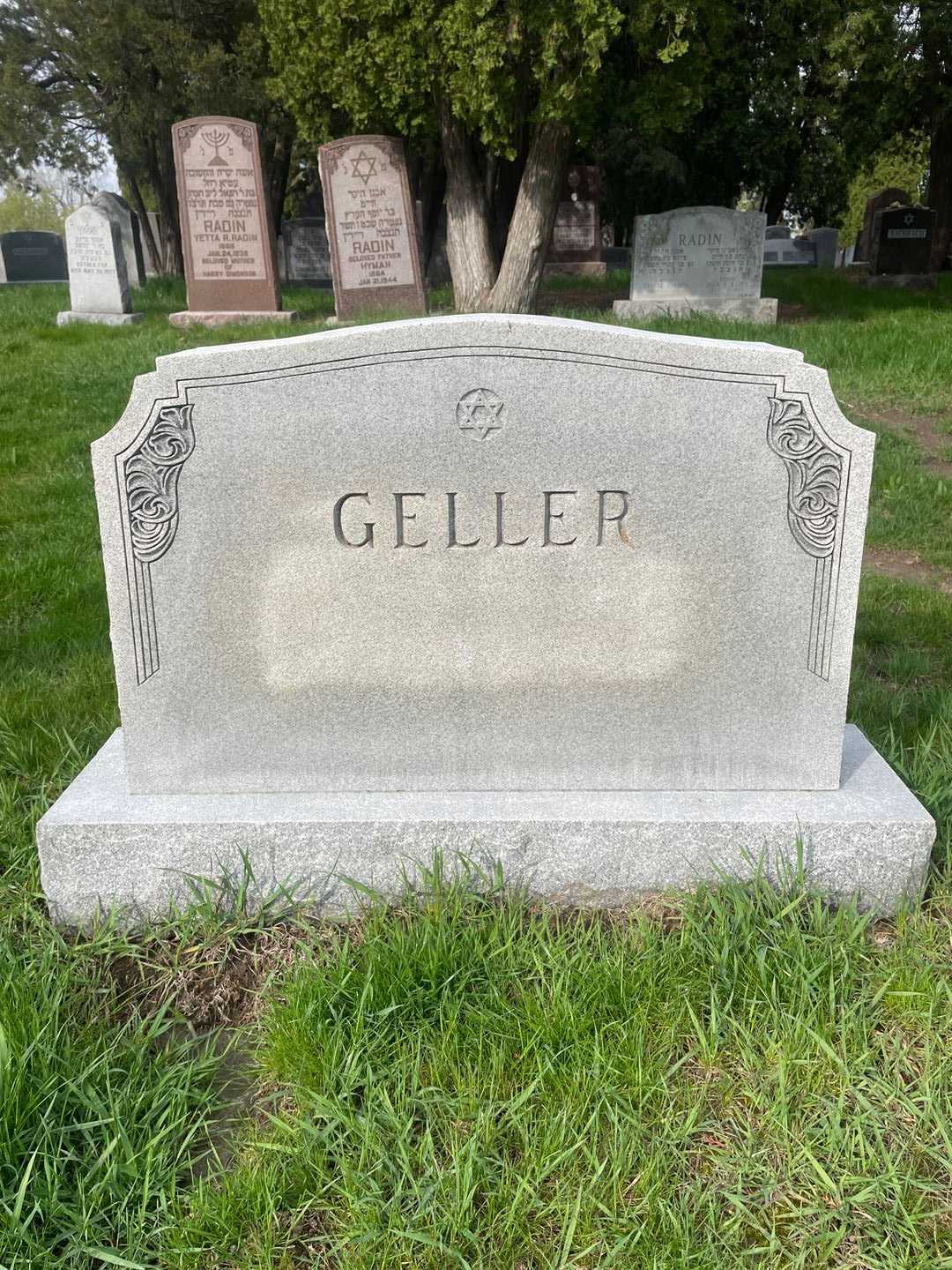 Abraham B. Geller's grave. Photo 1