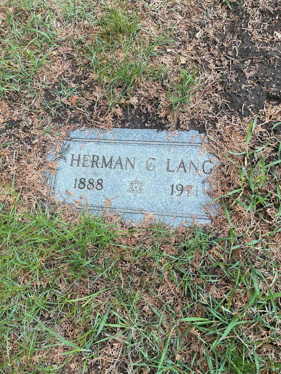 Herman G. Lang's grave. Photo 1