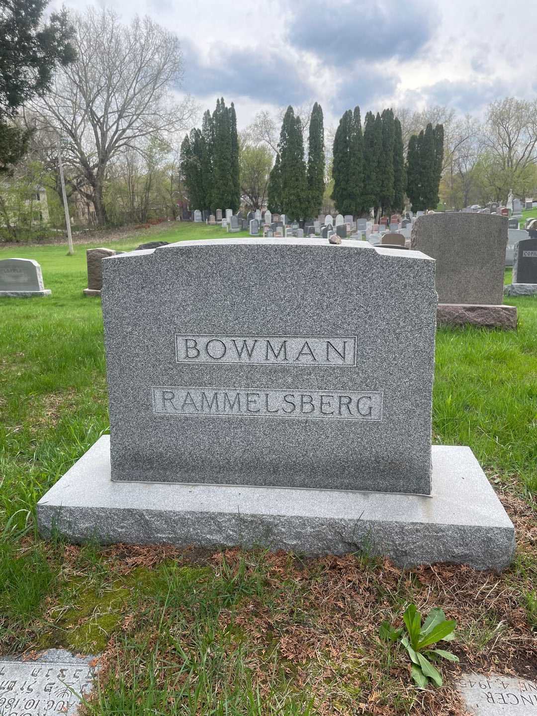 Rosa Ziegler Bowman's grave. Photo 1