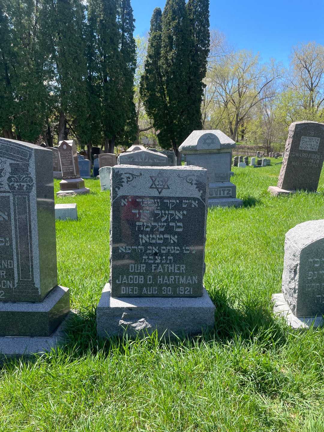 Jacob Hartman's grave. Photo 2