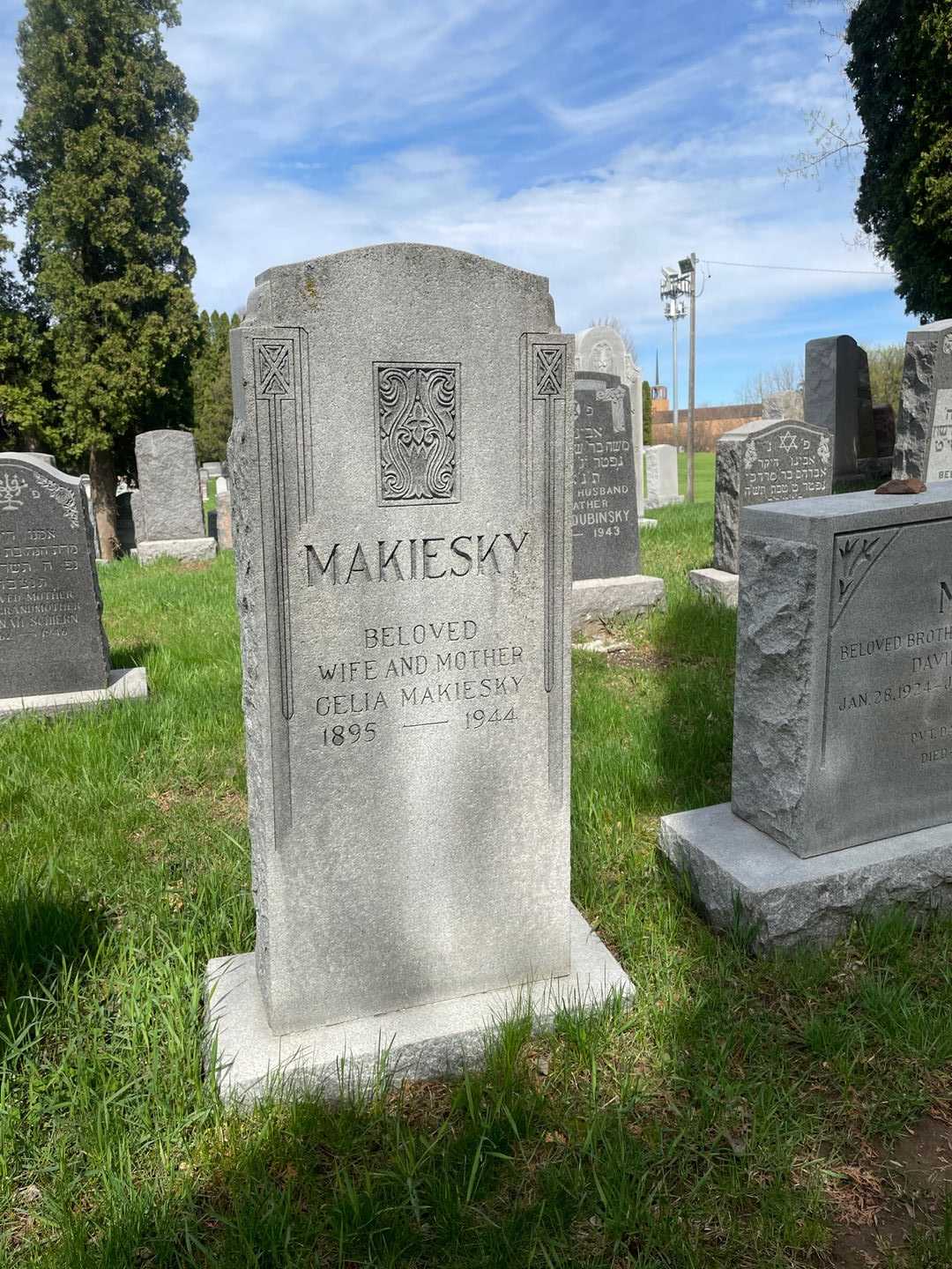 Celia Makiesky's grave. Photo 2