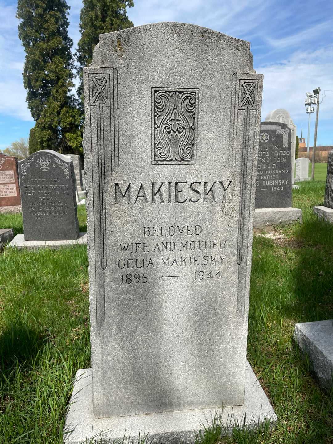 Celia Makiesky's grave. Photo 1
