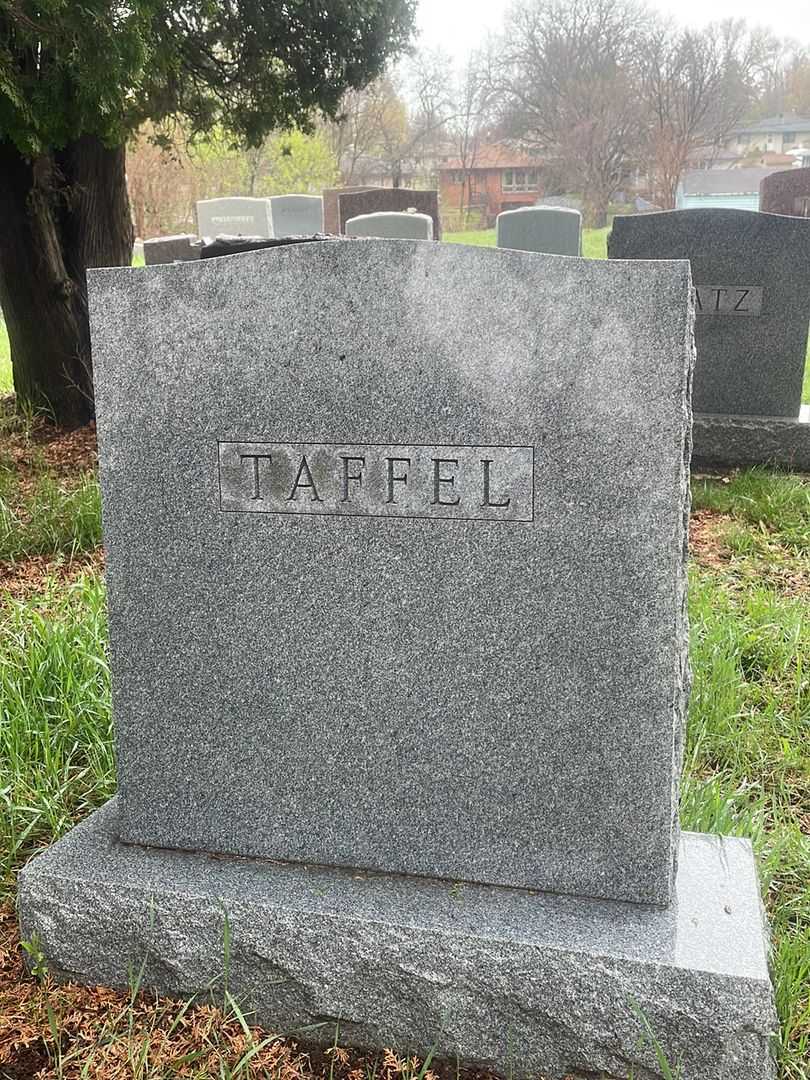 Joseph Taffel's grave. Photo 3